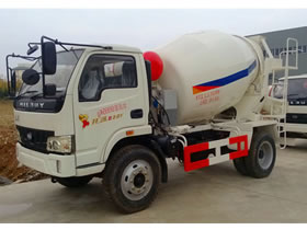 小方量混凝土攪拌車的作用