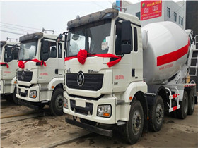 陜汽輕量化攪拌車圖片