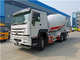 重汽豪沃12方攪拌車