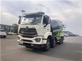 新款重汽豪瀚攪拌車