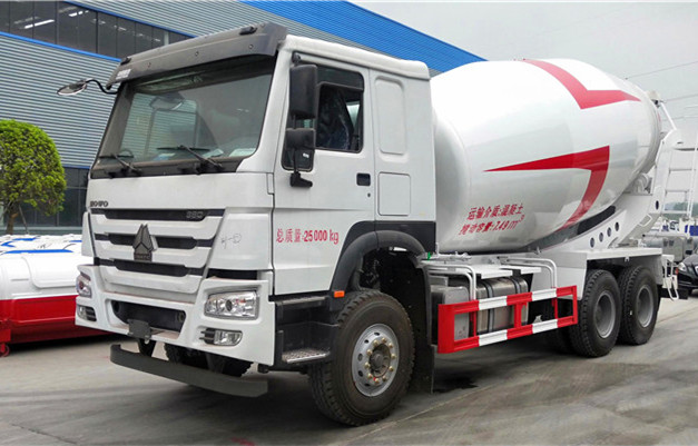 重汽豪沃15方發(fā)車江蘇南通