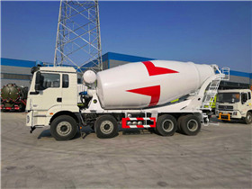 陜汽德龍輕量化12方出發江蘇南通