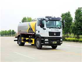 重汽汕德卡灑水車