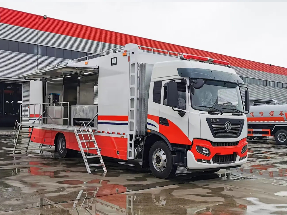 東風(fēng)天錦應(yīng)急保障餐車(chē)